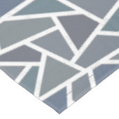 Blaugraues Mosaikmuster Tischdecke (Schrägansicht)