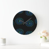 Blaugrün-Mandala Große Wanduhr (Zuhause)