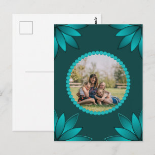 Blaugrüne Blättchen-Mandala-Design auf Dunkelcyan Postkarte