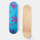 Blaugrüne Blütenbrise Skateboard (Vorderseite)