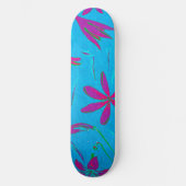 Blaugrüne Blütenbrise Skateboard (Vorderseite)