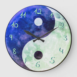 Blaugrünes Yin Yang Mond-Europäische Zahlen Große Wanduhr