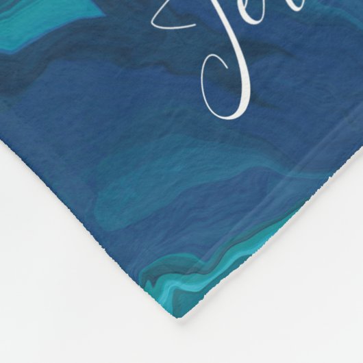 Blaukorallenmonogramm mit schönem Küstengefälle  Fleecedecke (Ecke)