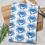 Blaukrebsmuster Geschirrtuch<br><div class="desc">Blaue Krabbe illustriertes Küchentuch. Matching-Elemente verfügbar. Originale Kunst von Künstlern eigene Illustrationen. Bitte nutzen Sie den unten stehenden Button für die Nachricht, um weitere Anpassungen und spezielle Anfragen zu erhalten. © Zoe Chapman Design</div>