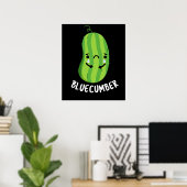 Blaukummer Funny Sad Veggie Cucumber Pun Dark BG Poster (Heimbüro)