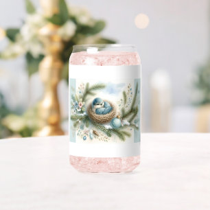 Blaumeisennest mit Ornamenten in Winterkiefern Dosenglas