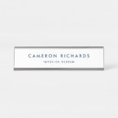 Blaumoderne Minimalistische Typografie Personalisi Schreibtischnamensplakette (Vorderseite )