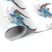 Blauschmetterlinge auf Holzhalbzeugen Geschenkpapier (Rolleneckpunkt)