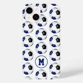 Blauschwarze Fußbälle mit Monogramm Case-Mate iPhone 14 Hülle