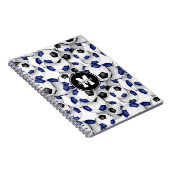 Blauschwarze Fußbälle mit Monogramm Notizblock (Rechte Seite)