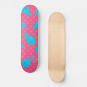 Blauwale rosa Polka-Punkte Skateboard (Vorderseite)