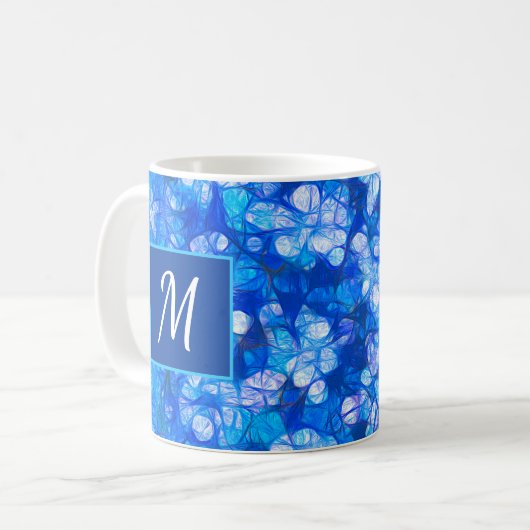 Blauweiße Blüten Moderne Blume Monogram Custom Kaffeetasse (Vorderseite Links)