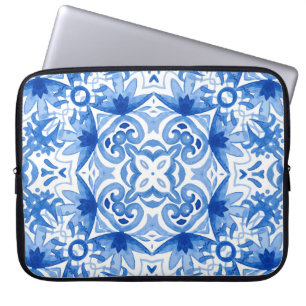 Blauweiße Fliese, Aquarellmuster. Laptopschutzhülle