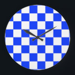 Blauweißes Schachbrettmuster für den Karo Große Wanduhr<br><div class="desc">Muster für blau-weiße Karo,  gekreuzte geometrische Quadrate</div>