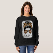 Bleached Football Nana Life mit Leopard Messy Bun Sweatshirt (Vorne ganz)