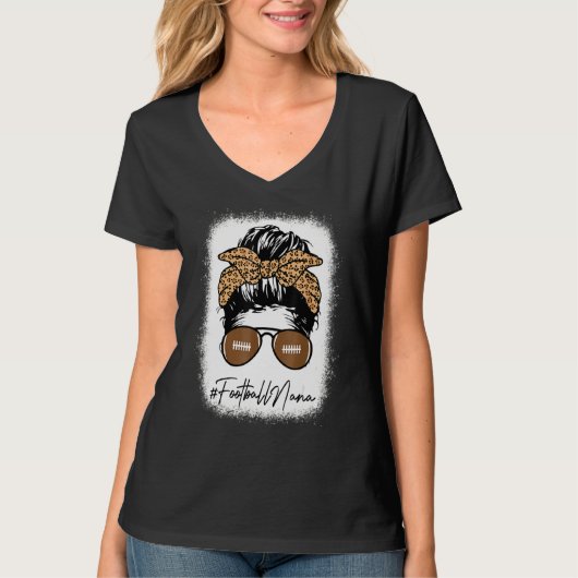 Bleached Football Nana Life mit Leopard Messy Bun T-Shirt (Vorderseite)
