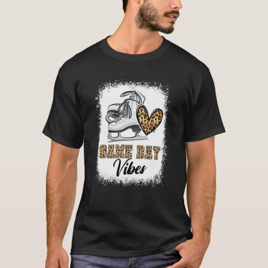 Bleached Ice Skaten Game Day Vibes Ice Skaten Mo T-Shirt (Vorderseite)