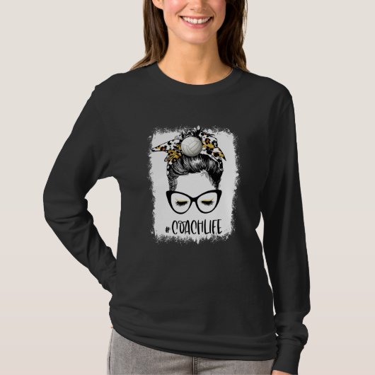 Bleached Volleyball Coach Life Leopard Messy Bun V T-Shirt (Vorderseite)