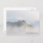 Bled Castle umgeben von Wolken Postkarte (Vorne/Hinten)