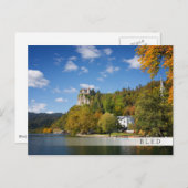 Bled See mit Bäumen in Herbstfarben in Slowenien Postkarte (Vorne/Hinten)