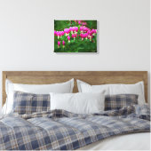 Bleeding Heart Canvas Print Leinwanddruck (Insitu (Schlafzimmer))