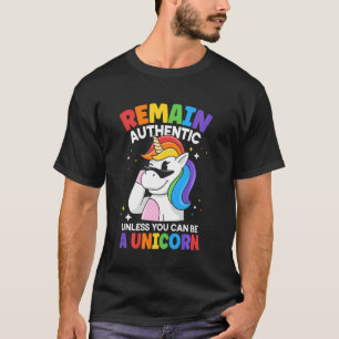 Bleib Authentisch Buntes LGBT Einhorn Reiten R T-Shirt