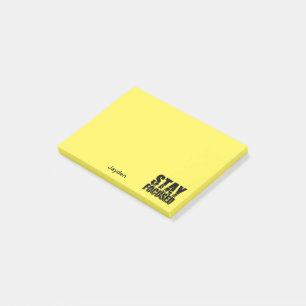 Bleib fokussiert Motivationsspruch mit Typografie Post-it Klebezettel