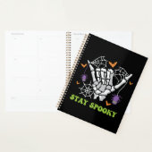 Bleib Gruselig Halloween Skeletthand Planer (Anzeige)