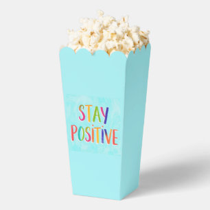 Bleib positiv Motivationszitat bemalt Geschenkschachtel