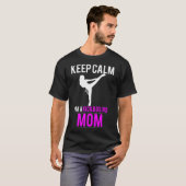 Bleib ruhig, ich bin eine Kickbox-Mutter - Lustig  T-Shirt (Vorne ganz)