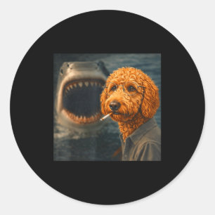 Bleib ruhig lustiger Goldendoodle-Hai-Selfie-Parod Runder Aufkleber