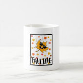 Bleib ruhig und falle um kaffeetasse (Mittel)