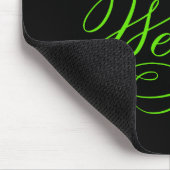 Bleib seltsam Geek, Introvertierter, Nerd Mousepad (Ecke)