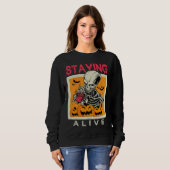 Bleibe Alive Skeleton Coffee Halloween Design Sweatshirt (Vorne ganz)