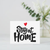 Bleibe auf Zuhause Herz Postkarte (Stehend Vorderseite)