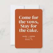 Bleibe für die Cake Funny Wedding Save the Date Einladung (Vorderseite)