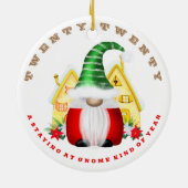 Bleibe Gnome Art of Year 2020 Niedliche Weihnachte Keramik Ornament (Hinten)