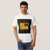Bleibe Neon-Gelb-Zeichen T-Shirt (Vorne ganz)