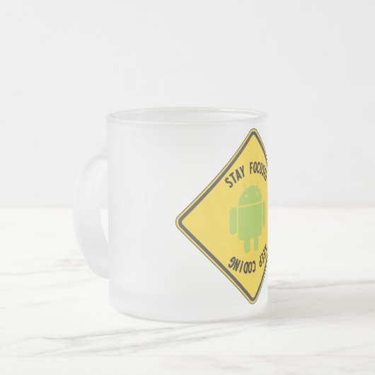 Bleibe Sie behält Kodierung fokussiert (oberstes Reisebecher (Vorderseite Links)