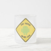 Bleibe Sie behält Kodierung fokussiert (oberstes Reisebecher (Mittel)