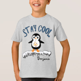 Bleibe Sie coolen Penguin auf den Eis-niedlichen T-Shirt