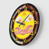 Bleibe sonnige sunnitische Eier und Baky Breakfast Große Wanduhr (Winkel)