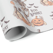 Bleibe Spooky Graveyard Skeleton Graues Halloween Geschenkpapier (Rolleneckpunkt)