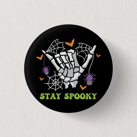 Bleibe Spooky Halloween Skeleton Hand Button (Vorderseite)