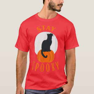 Bleibe Spooky Niedlich Black Cat Sit auf Kürbiskat T-Shirt