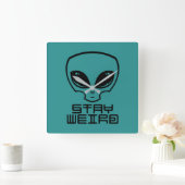 Bleibe Weird Alien Head Quadratische Wanduhr (Zuhause)