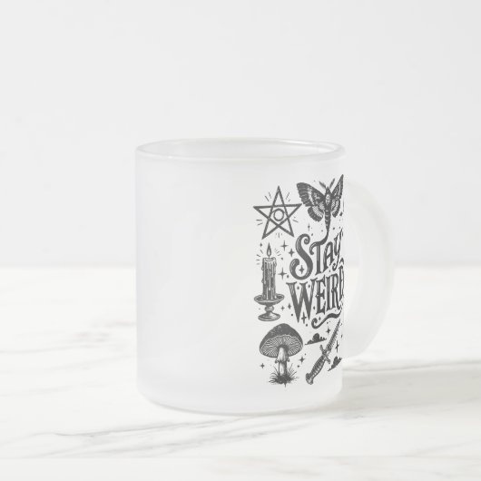 Bleibe Weird Goth Witchy Vibes Mattierte Tasse (VorderseiteRechts)
