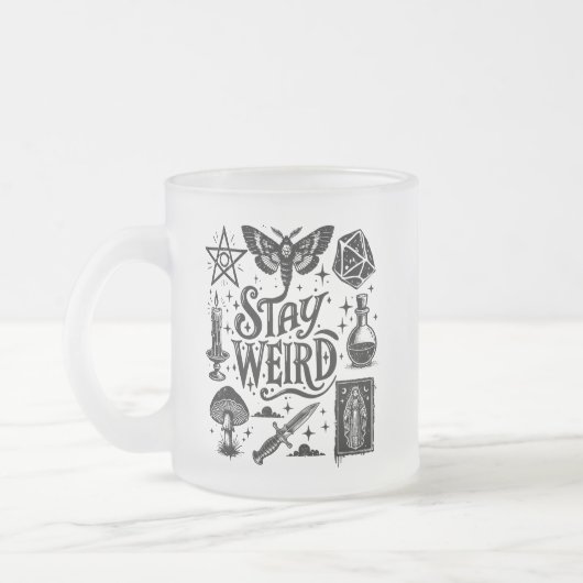 Bleibe Weird Goth Witchy Vibes Mattierte Tasse (Links)