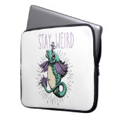 Bleibe Weird Laptopschutzhülle (Vorderseite Links)