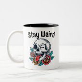 Bleibe Weird Zweifarbige Tasse (Links)